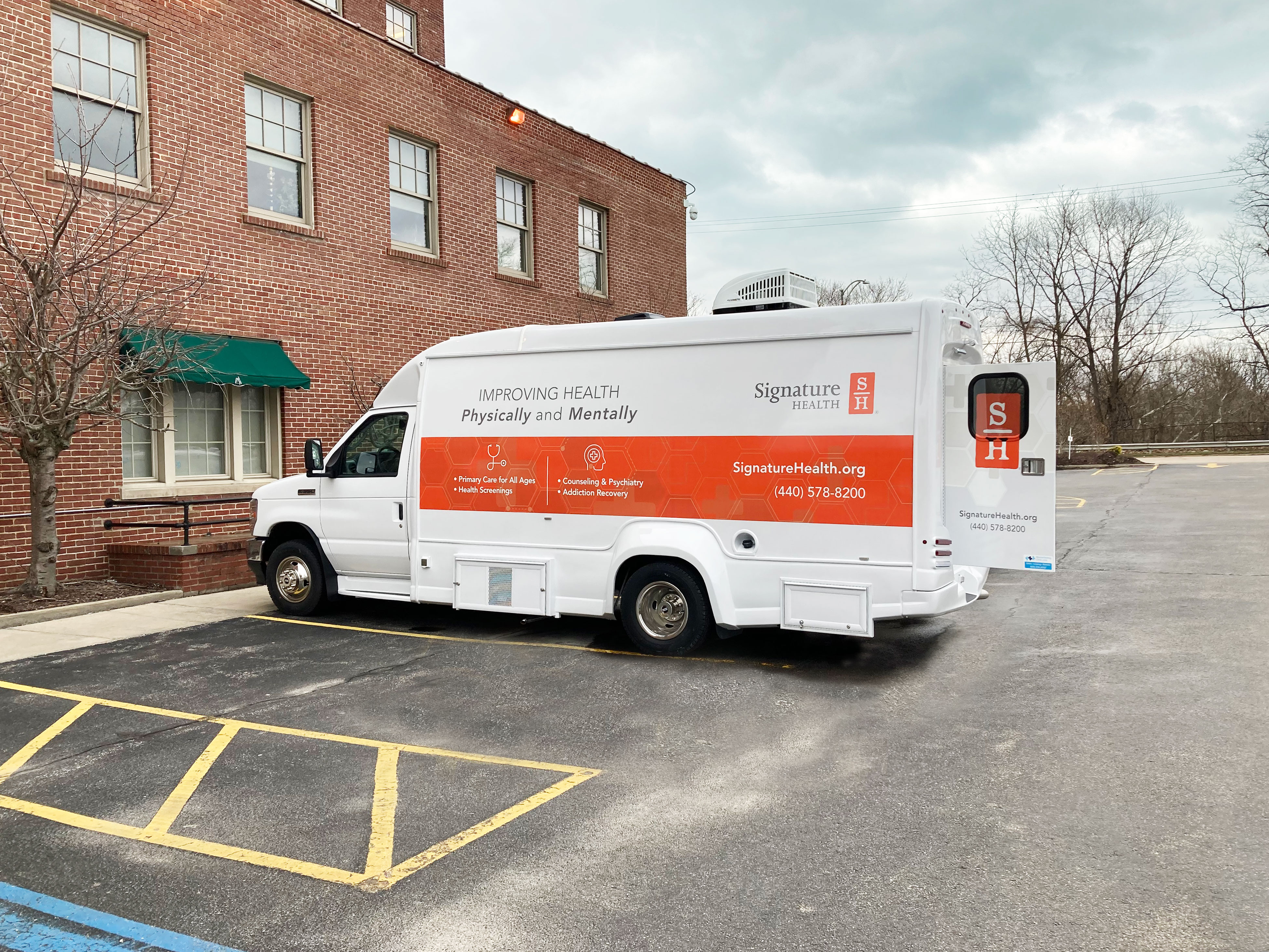 Signature Health s New Mobile Clinic Will Bring Free Naloxone and